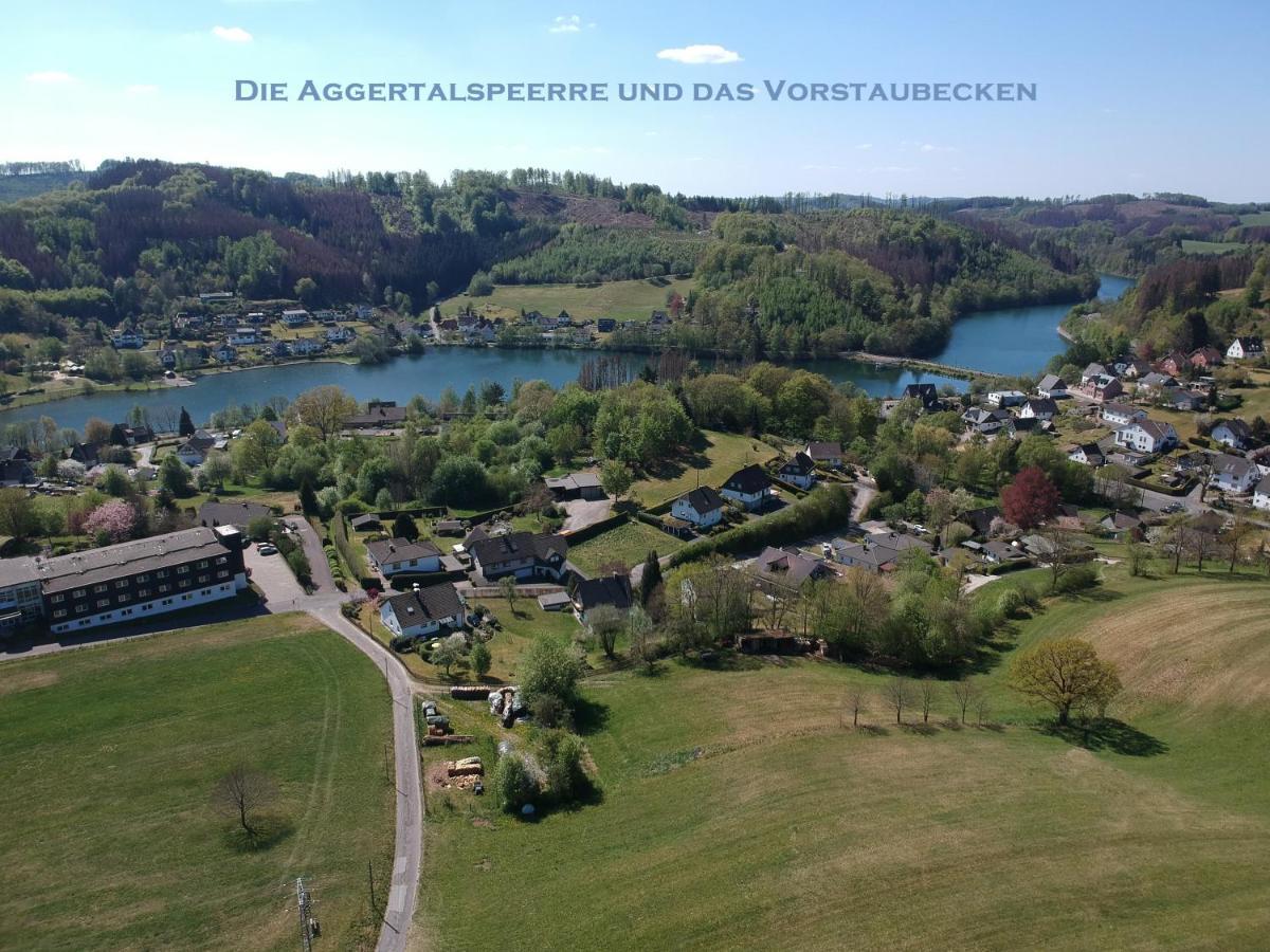 Exklusive Ferienwohnung 'Agger-Blick' mit großer Seeblick-Terrasse&Sauna Gummersbach Exterior foto