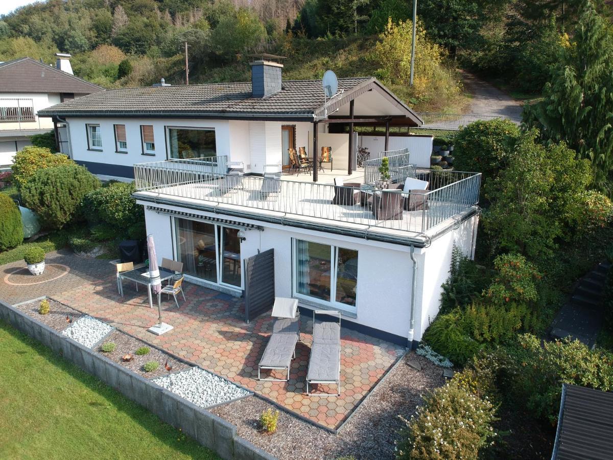 Exklusive Ferienwohnung 'Agger-Blick' mit großer Seeblick-Terrasse&Sauna Gummersbach Exterior foto