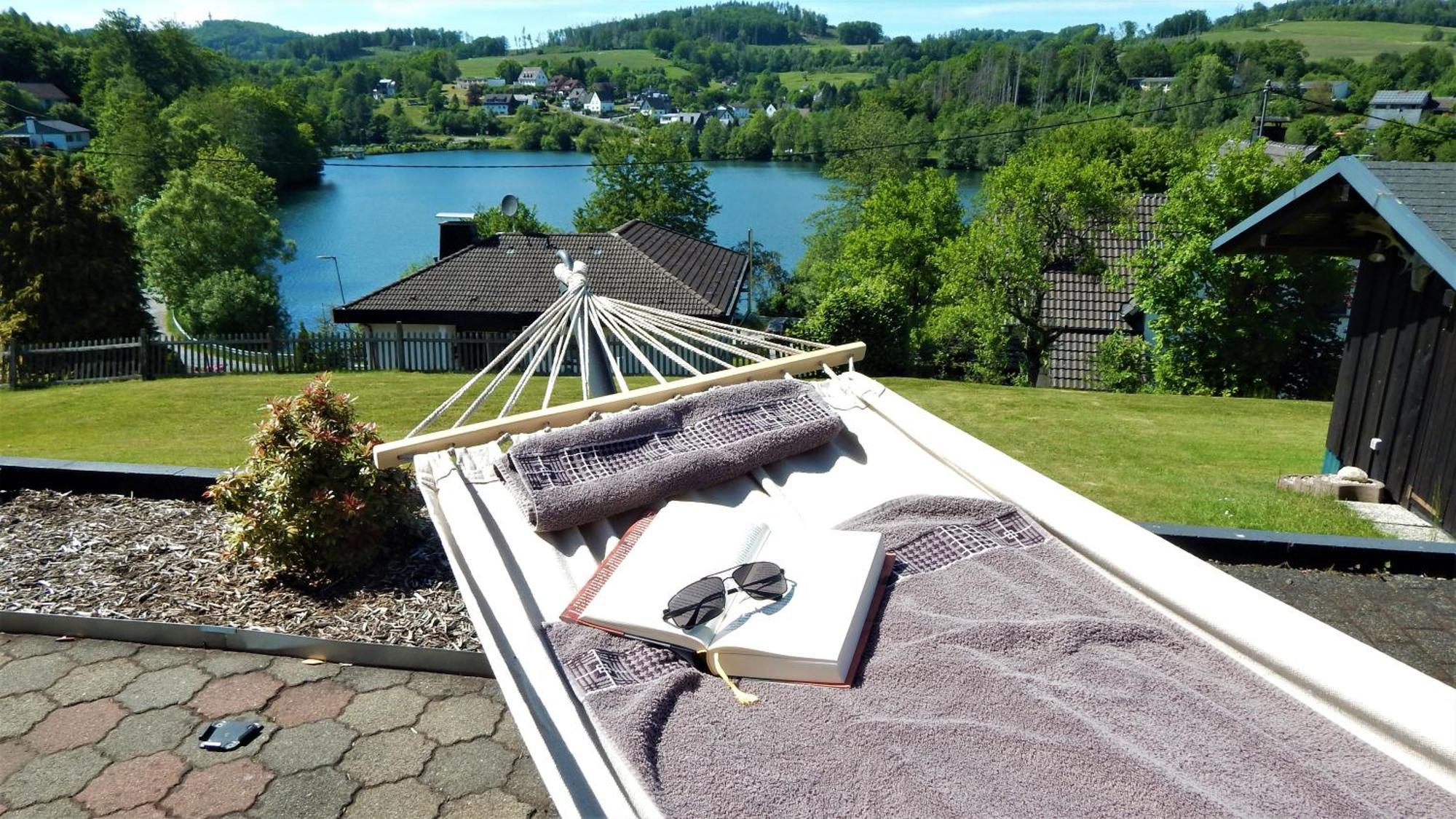 Exklusive Ferienwohnung 'Agger-Blick' mit großer Seeblick-Terrasse&Sauna Gummersbach Exterior foto